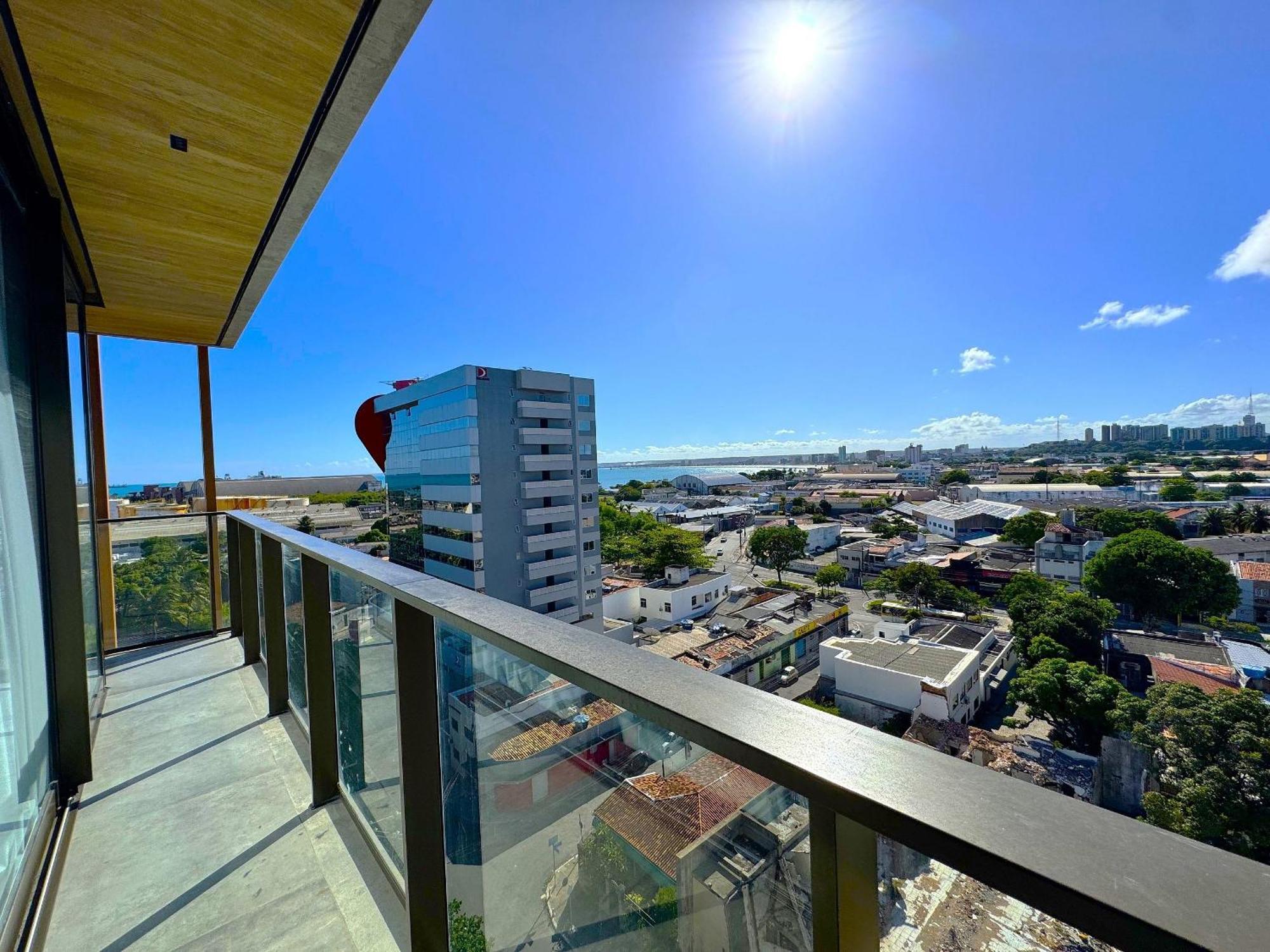 Nwts - Com Vista Frente-mar Em Apartamento